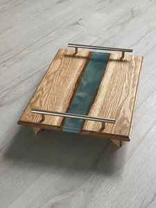 Plateaux de service élégants pour la maison, fabriqués en bois de haute qualité et finis à la résine pour une présentation visuelle attrayante des aliments - Product Image 3