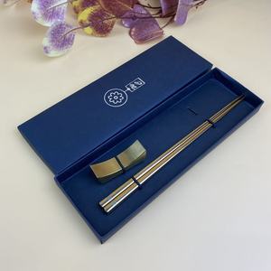 Palillos duraderos de fibra de vidrio negro mate con favores de boda de aleación a prueba de moho con soporte Palillos Chinos - Product Image 3