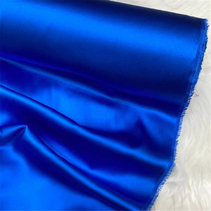 Tissu de luxe en soie de mûrier biologique charmeuse <span class=keywords><strong>satin</strong></span>ée 100% soie extensible noir uni pour robes, pyjamas et vêtements pour hommes - Product Image 5