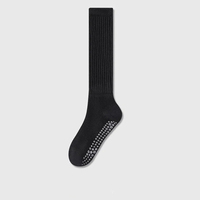 Chaussettes de yoga chaudes antidérapantes en coton pour femmes, idéales pour le Pilates, vente en gros