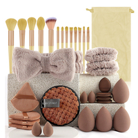 Ensemble d'outils de maquillage professionnel de 49 pièces avec anticernes et pinceaux pour le visage, poils synthétiques, éponge douce pour fond de teint, bandeau, logo personnalisé