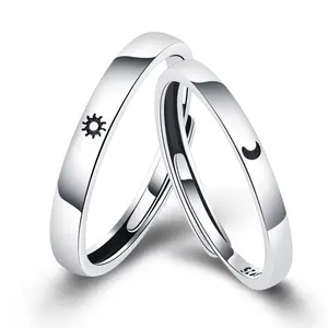 女式戒指可堆叠戒指套装女性少女微嵌珠宝母亲节不锈钢月亮星星戒指