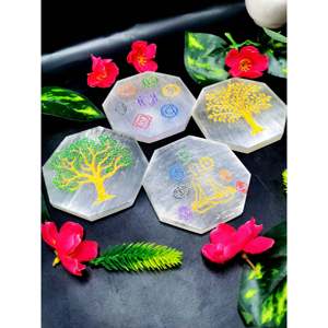 Juego de 4 posavasos de selenita en forma de octágono - adornos para el hogar tallados en piedras preciosas y cristales - 3 pulgadas y peso total - Product Image 1