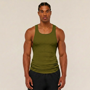 Camiseta Deportiva para Hombre con Sensación Ligera y Construcción Transpirable para un Estilo de Vida Activo - Product Image 1
