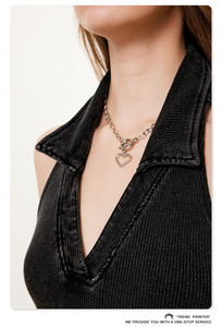 Meilleures ventes 2026 : Débardeur court <span class=keywords><strong>moulant</strong></span> uni sexy à <span class=keywords><strong>col</strong></span> licou pour femme, style basique d'été, tenue western, style Spice Girl, <span class=keywords><strong>col</strong></span> en <span class=keywords><strong>V</strong></span>, haut basique - Product Image 4