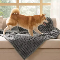 Plaid pour meubles en velours de laine d'agneau à carreaux, couverture chaude pour animaux de compagnie, résistante à l'eau