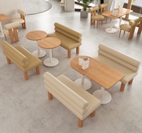 Ensemble de meubles de café populaires 2026 : canapé, chaises et table en bois pour restaurant