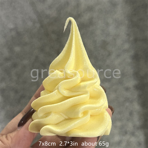 ไอศกรีมนุ่มรสฮันนี่สโนว์ หอมกลิ่นนมละลายละมุน ขนาด 7 ซม. แบบแบน รูปทรงพลาสติกสีม่วงลายวน ทำด้วยมือ - Product Image 3
