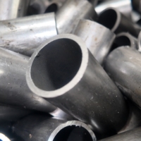 Kaltgezogenes Präzisions-Nahtlosrohr API 5L AISI 1045 1-10 Zoll Außendurchmesser 0,15-1,8 Zoll Wandstärke für Bau und Landwirtschaftsmaschinen