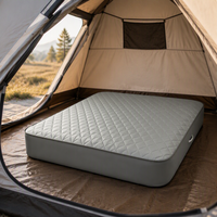 Matelas pneumatique de glamping moderne de luxe avec grande capacité de charge, lit de camping surélevé extra épais pour le couchage en tente extérieure