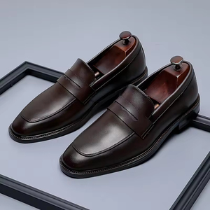 Chaussures Oxford élégantes et décontractées en cuir véritable faites à la main de haute qualité pour le bureau et les occasions spéciales - Product Image 5
