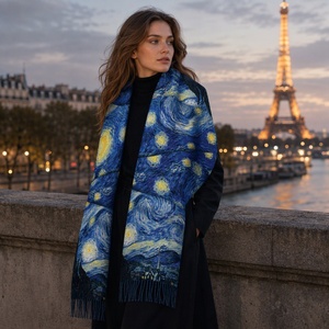 Sciarpa Lunga/Scaldacollo Personalizzata Ispirata alla Notte Stellata <span class=keywords><strong>di</strong></span> <span class=keywords><strong>Van</strong></span> <span class=keywords><strong>Gogh</strong></span>, con Nappe, Unisex, in Nylon, Calda, Comoda, Stile Vintage - Product Image 1