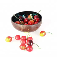 Bol à salade minimaliste artisanal en coquille de noix de coco naturelle et écologique avec logo personnalisé pour hôtels et restaurants de luxe