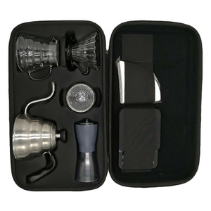 Set de Café Portátil con Molinillo Manual, Tetera de Cuello de Cisne, Gotero de Vidrio, Kit de Viaje, Estuche Negro de EVA con Cierre de Cremallera - Product Image 4