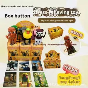 Vente en gros de nouveaux modèles Tung Tung Tung Sahur Italian Brainrot Tralalero Tralala Shark Meme Keychain Figure Boxes - Product Image 2