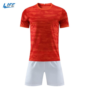 Maillot de football <span class=keywords><strong>Match</strong></span> Pitch Stadium Édition Passionné d'été 2026 Respirant Séchage rapide Numéro et emblème personnalisables Rallye Domicile - Product Image 1