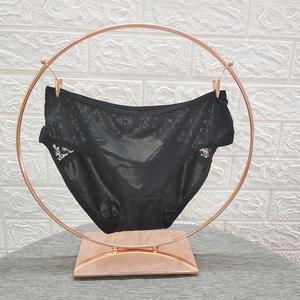 Expositor metálico para lencería, soporte redondo para sujetadores y ropa interior, pequeño expositor colgante color oro rosa para tienda de lencería. - Product Image 2