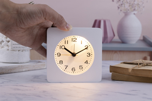 Sveglia quadrata bianca con struttura in legno <span class=keywords><strong>portatile</strong></span> con luce notturna - Product Image 4