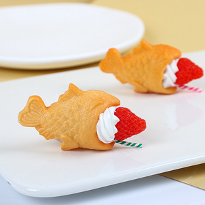Cute and realistic strawberry ice cream taiyaki model pendant, adorable realistic Japanese snack fish <b>biscuit</b> food toy. - Product Image 2