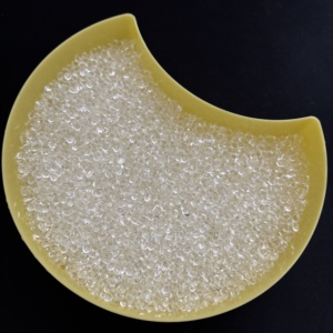 Matières premières en plastique réutilisées de TPU pour des granules de Lubrizol TPU de catégorie de moulage par injection de tasse d'huile - Product Image 1