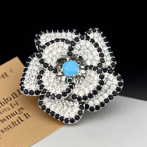 Fashion Darling Flower Brooch Black White Zircon Blue Turquoise Magnetic Women's Party Corsage - Product Image 4