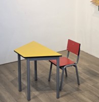 Tables et chaises d'école maternelle en bois irrégulières modernes pour enfants - Utilisation en chambre, salon, école - Montage facile, sûres et durables