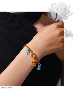 Breloques <span class=keywords><strong>de</strong></span> bracelet en émail en forme d'animaux <span class=keywords><strong>de</strong></span> dessin animé mignons, pendentifs <span class=keywords><strong>de</strong></span> collier colorés en acier inoxydable (lapin, <span class=keywords><strong>singe</strong></span>, chien) pour ma fille - Product Image 3