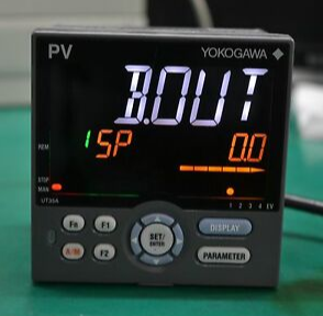 Controlador de Indicación Digital Yokogawa UT35, UT35A-000-11-00, Control de Temperatura Digital UT35 - Product Image 1