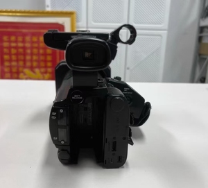 Caméra vidéo professionnelle HXR-NX100 d'occasion, zoom optique 12x, caméra vidéo FHD - Product Image 4