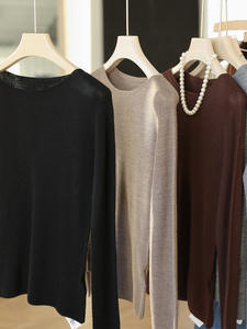 Suéter de Mujer de Manga Larga, Cuello con Botones Vintage, Sin Costuras, Adelgazante, Tejido a Mano con Viscosa/Poliéster Ultrafino, con Cierre - Product Image 4