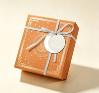 Boîte cadeau rectangulaire rigide biodégradable en papier recyclable avec fermeture magnétique en feuille holographique de luxe, impression quadricolore