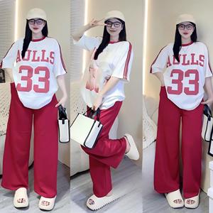 Completo Sportivo e Casual Alla Moda, Set Due Pezzi con Stampa, Maglia a Maniche Corte e Pantaloni a Gamba Larga, Leggero e Trendy - Product Image 5