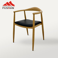 Chaises en corne de Style nordique avec cuir PU café Restaurant meubles chaise d'appoint Grain de bois cadre en métal chaise d'hôtel rembourrée