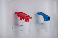 Distributeur d'eau portable OEM pour bureau, mini-distributeur d'eau chaude et froide simple pour la maison et le bureau