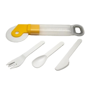 Đa Chức Năng 3 Trong 1 Bánh Blades Nhựa <span class=keywords><strong>Pizza</strong></span> <span class=keywords><strong>Cutter</strong></span> Slicer Với Mở Chai, Nĩa, Muỗng Và Dao Du Lịch Dã Ngoại Set - Product Image 2