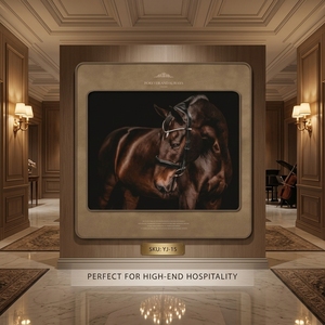 Décoration Murale de Luxe 80x80cm Carrée en Cuir Texturé 3D, Art Équestre Chevaux Anglais, Cadre Double Premium pour la Maison - Product Image 1