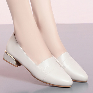 Factory Wholesale Black Leather Pumps - Pointed Toe Block Heel Office Daily Women's Shoes - Product Image 4