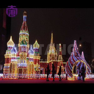 Arcos Navideños Repetitivos que Crean un Camino Festivo Rítmico para Calles Comerciales, Parques, Resorts y Plazas Públicas - Product Image 5