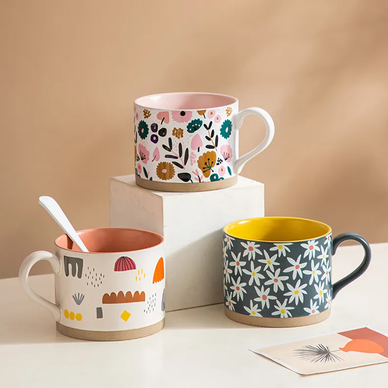 Tazze floreali Creative tazze da colazione da caffè in ceramica adorabili tazze in porcellana con Design floreale in stile INS tazza da caffè Vintage con pancia grande