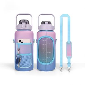 Botella de Agua de 64 oz/2 l con Funda de Almacenamiento Aislada, Correa de Transporte y Soporte para Teléfono Celular, Producto en Oferta, Medio Galón - Product Image 5