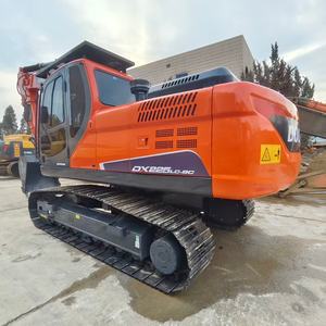 Machine de construction lourde Doosan DX225LC-9C, pelle sur chenilles de 22 tonnes, d'occasion, avec pompe hydraulique, roulement, boîte de vitesses et moteur - Product Image 1