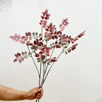Fougère artificielle en soie à 2 branches, style chinois, avec fleur rouge, et arbre de poivre chinois pour la décoration de la maison et des chambres d'hôtel