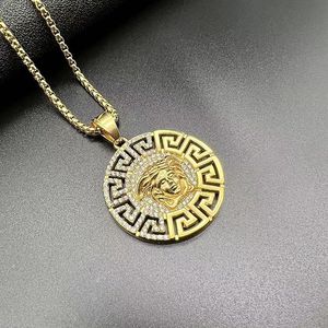 Collier Pendentif Tendance en Acier Inoxydable Tête de Méduse Géométrique Sertie Pavé Bijou Unisexe pour Fête - Product Image 2
