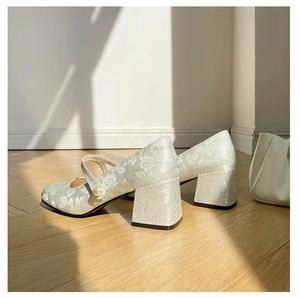 Zapatos Casuales con Estampado de Camelia Estilo Chino 2026, Sandalias a Juego con Falda Cheongsam y Falda Horse-Face, Zapatos Qipao Planos y de Tacón Alto - Product Image 1