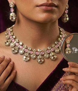 Ensemble collier et boucles d'oreilles élégants en moissanite rose Polki, bijoux de mariée indiens pour mariage et occasions festives - Product Image 1