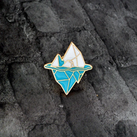 Pin de solapa personalizado con temática polar, broche de metal, mini pines esmaltados, insignia para mochila, pines de esmalte suave con ondas de dibujos animados para regalos de empresa