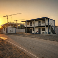 Maison conteneur démontable, dortoir préfabriqué pour travailleurs, bureau modulaire, bâtiment en panneaux sandwich d'acier 20ft 40ft