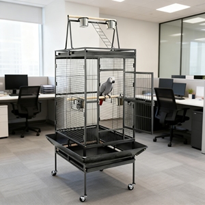 <span class=keywords><strong>Cage</strong></span> d'élevage rectangulaire en fer à grande ouverture pour oiseaux, avec accessoires, fermeture à poussoir, plateau en plastique amovible et roulettes, pour perroquet - Product Image 1