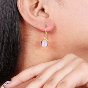 Fournisseur indien de boucles d'oreilles en argent sterling 925 avec pierre de lune arc-en-ciel et pierres précieuses bijoux pour femmes vente en gros - Product Image 2