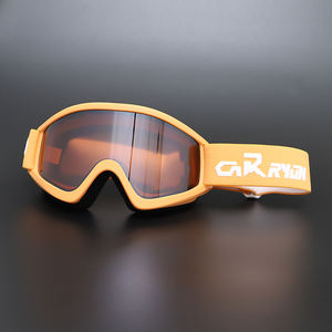 نظارات رياضية من Yijia نظارات واقية للتزلج نظارات طبية آمنة ضد الضباب Uv400 واقية للبالغين - Product Image 3